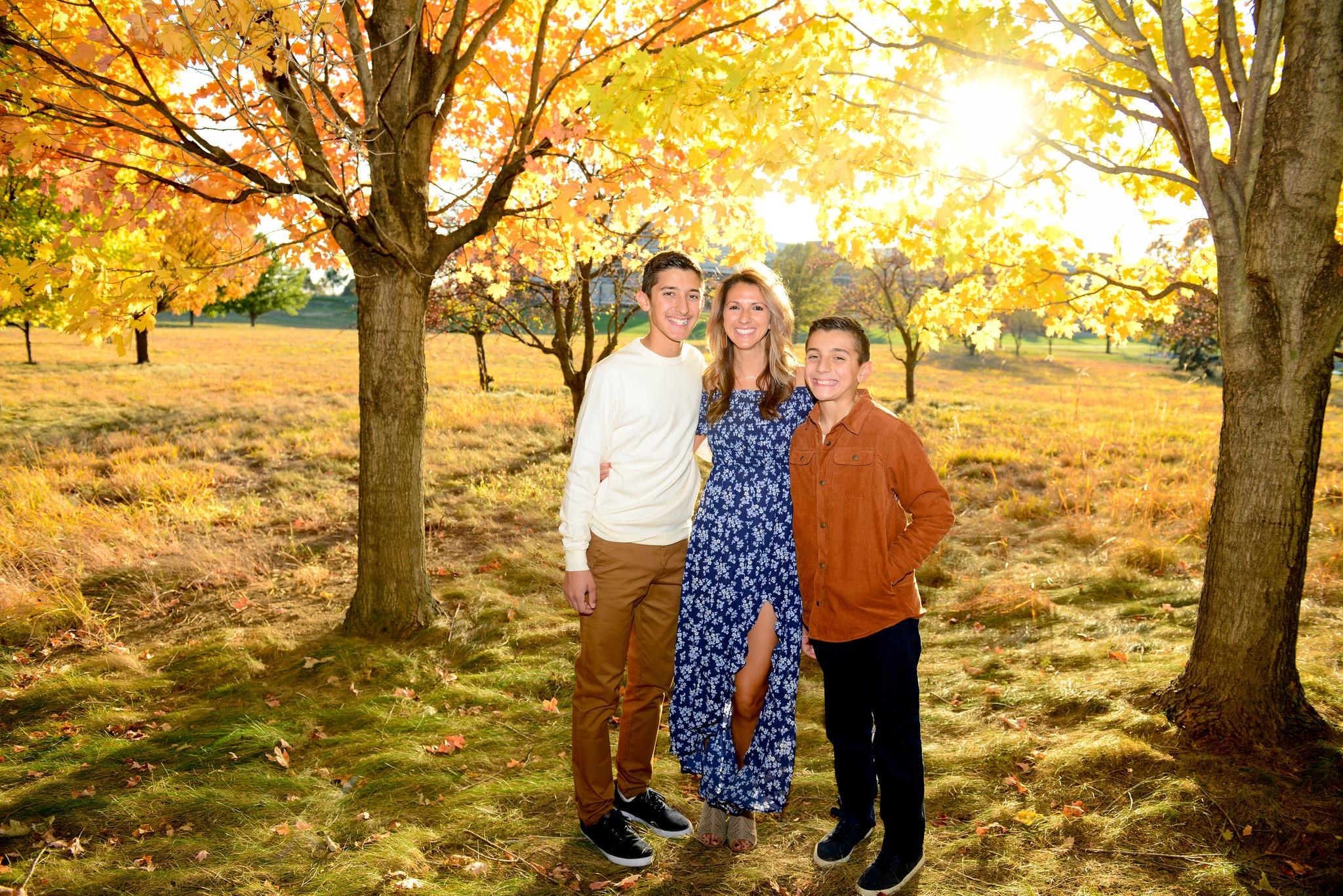 How Easy It Is to Take Family Portraits of People You Know
